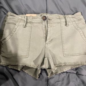 NWT BKE olive green shorts size 27